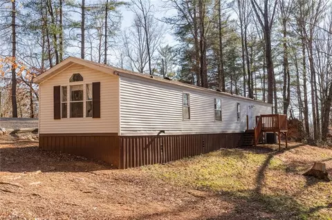 220 Dowell Dr, Roaring River, NC 28669 photo 7
