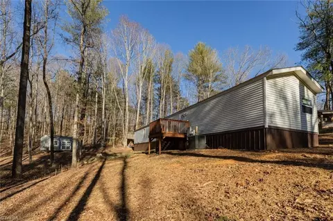 220 Dowell Dr, Roaring River, NC 28669 photo 32