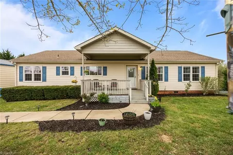 9027 Cook Farm Rd, Belews Creek, NC 27009