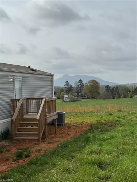 310 Springfield Rd, Pilot Mountain, NC 27041 photo 10