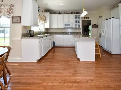 104 Prestwick Ct, King, NC 27021 photo 10