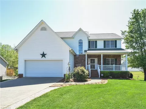 104 Prestwick Ct, King, NC 27021
