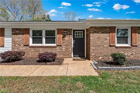 317 Logan Ct, King, NC 27021
