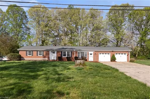 1104 Tommys Lake Rd, Winston Salem, NC 27105