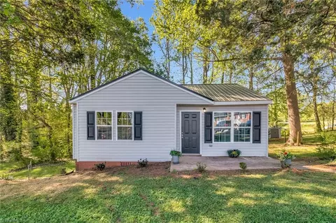 206 Spencer St, Randleman, NC 27317