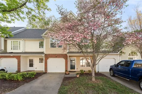 20 Scott Hollow Dr, Winston Salem, NC 27103