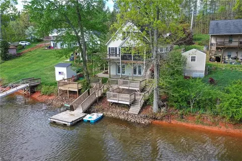 463 Riverside Dr, Lexington, NC 27292