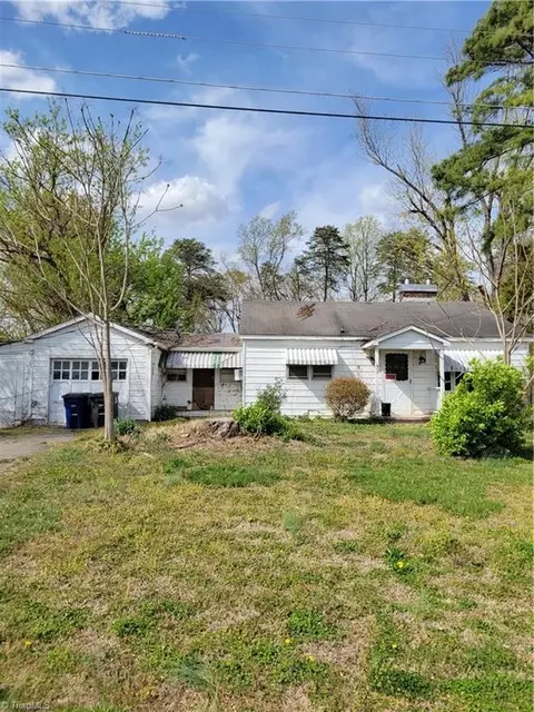 205 Cecil Dr, Winston Salem, NC 27105