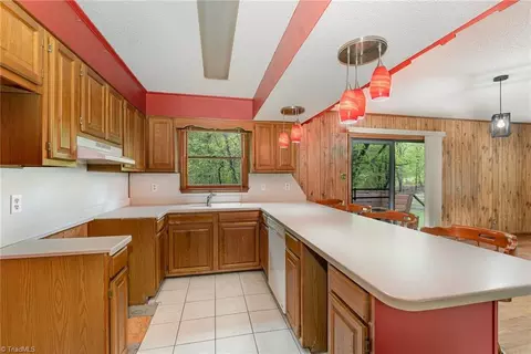 Kitchen - 3795 Red Fox Rd, Trinity, NC 27370 photo 2 of 2