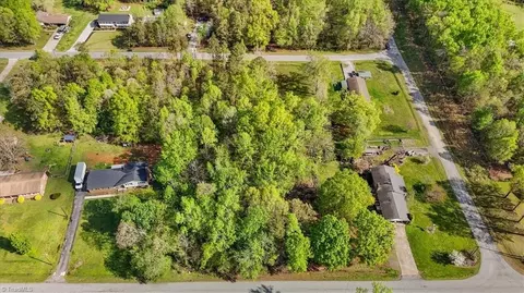 5807 Appling Rd, Archdale, NC 27263