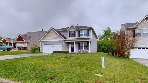 2036 Briar Run Dr, Greensboro, NC 27405
