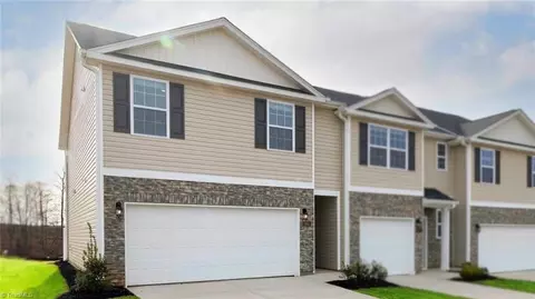 1412 Maltese Ln, Greensboro, NC 27405