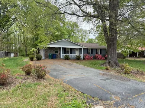 169 Pine View Rd, Eden, NC 27288