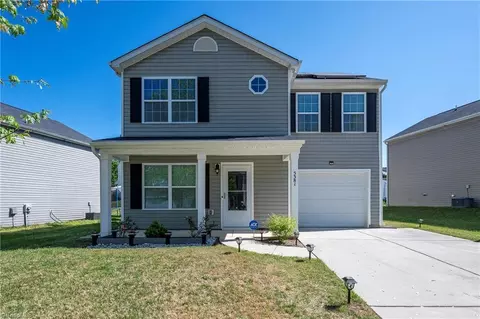 5381 Northridge Dr, Winston Salem, NC 27105
