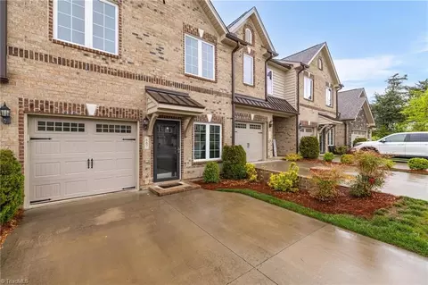 Exterior - 667 Stags Leap Ct, High Point, NC 27265 photo 2 of 9