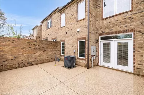 Exterior - 667 Stags Leap Ct, High Point, NC 27265 photo 5 of 9