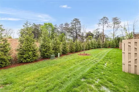 Exterior - 667 Stags Leap Ct, High Point, NC 27265 photo 7 of 9