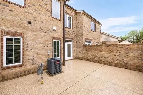 Exterior - 667 Stags Leap Ct, High Point, NC 27265 photo 6 of 9
