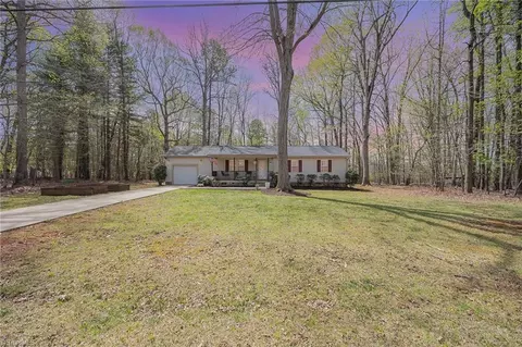 206 Luther Ave E, Liberty, NC 27298