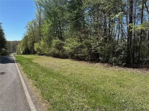 2 Sylvan Rd, Thurmond, NC 28683