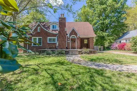 122 Rosedale Cir, Winston Salem, NC 27106