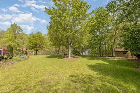 Exterior - 2607 Burch Pt, High Point, NC 27265 photo 10 of 10