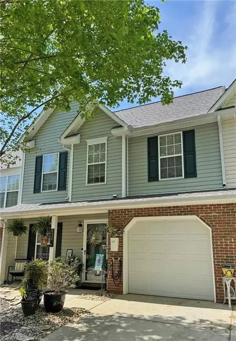 832 Creek Crossing Trl, Whitsett, NC 27377