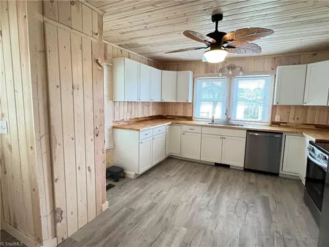 Kitchen - 1230 Bridge St, Elkin, NC 28621 photo 4 of 4