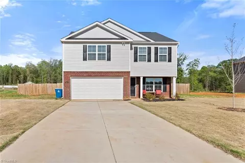 214 Culloden Dr, Mocksville, NC 27028