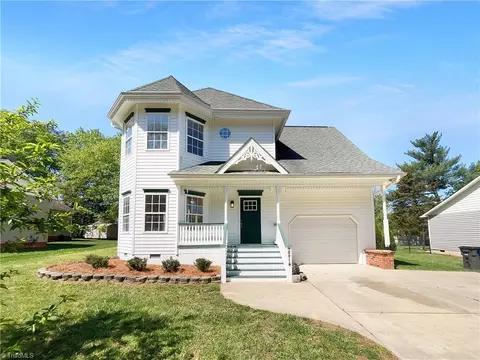 2214 Victoria Village Ln, Winston Salem, NC 27107