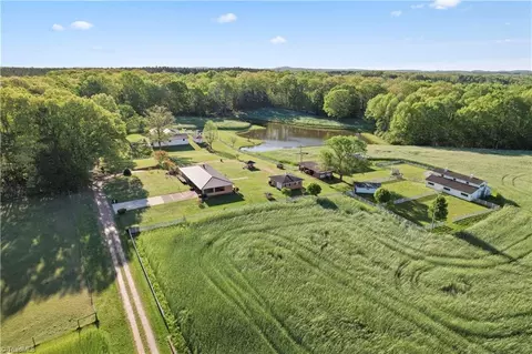 36984 Bc Carter Rd, New London, NC 28127