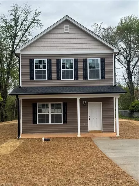 916 Hilltop Blvd, Reidsville, NC 27320
