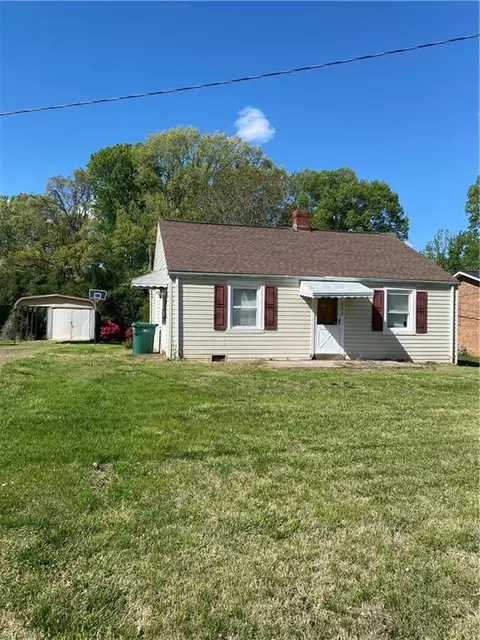 2692 Wentworth St, Reidsville, NC 27320