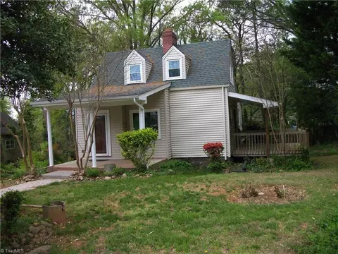509 College St, Eden, NC 27288