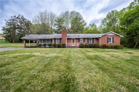 6890 Shallowford Rd, Lewisville, NC 27023