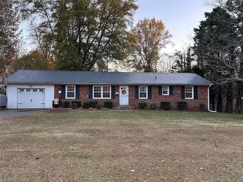 5121 Beulah Ln, Kernersville, NC 27284