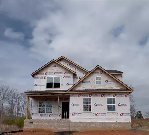 5100 Logos Dr #20, Stokesdale, NC 27357