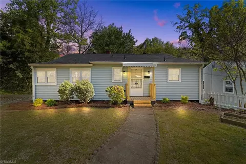 1102 Crestwood Dr, Winston Salem, NC 27101
