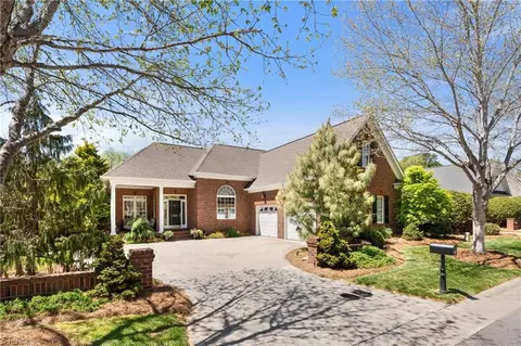 409 Torrington Ln, Winston Salem, NC 27104