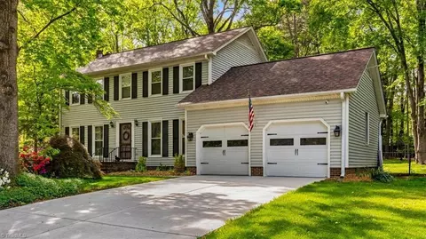 5215 Nantucket Rd, Greensboro, NC 27455