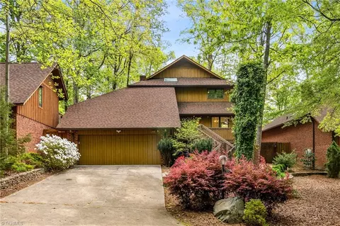 1709 Chestnut Glen Way, High Point, NC 27262