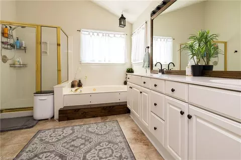 Bath - 1403 Spring Tree Ct, High Point, NC 27265 photo 3 of 4
