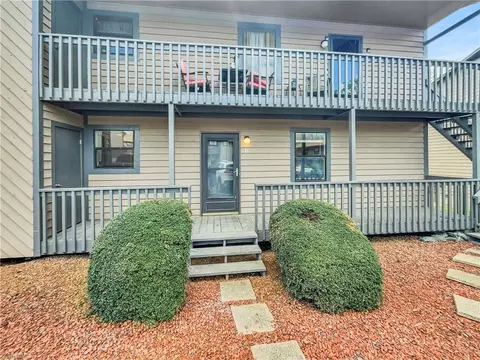 230 Vista Cir #B, Winston Salem, NC 27106