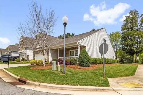 3711 Littlebrook Dr, Clemmons, NC 27012
