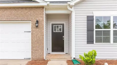 701 Starfall Rd, Graham, NC 27253 photo 4