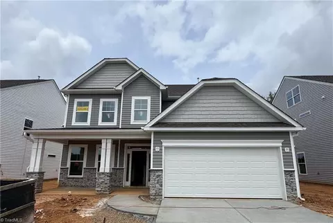 1986 Abbotts Vista Dr, Kernersville, NC 27284