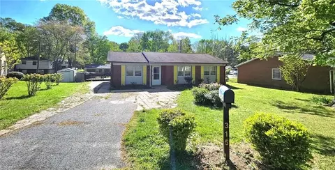 315 Creekway Ct, Winston Salem, NC 27104