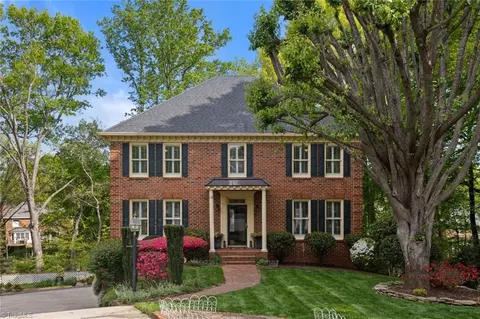 616 Braewyck Ln, Winston Salem, NC 27104