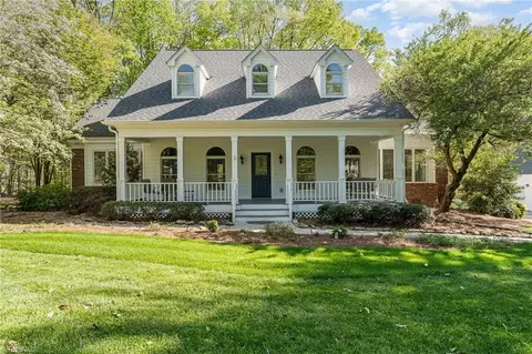 7003 Ridge Haven Rd, Greensboro, NC 27410