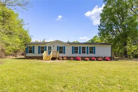 338 Steeple Chase Rd W, Greensboro, NC 27406